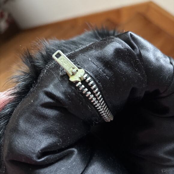 Vintage Black Fur Muff Hand Warmer With inside Zipper Compartment 10" X 11" - Picture 4 of 7